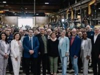 Groupe rassemblé pour l'annonce de financement du groupe ADF